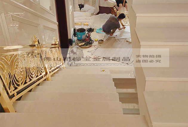 別墅銅樓梯扶手重要的設(shè)計要點(diǎn)案例